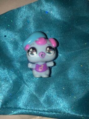Hatchimal Blue Teacher Pug (Alive!)